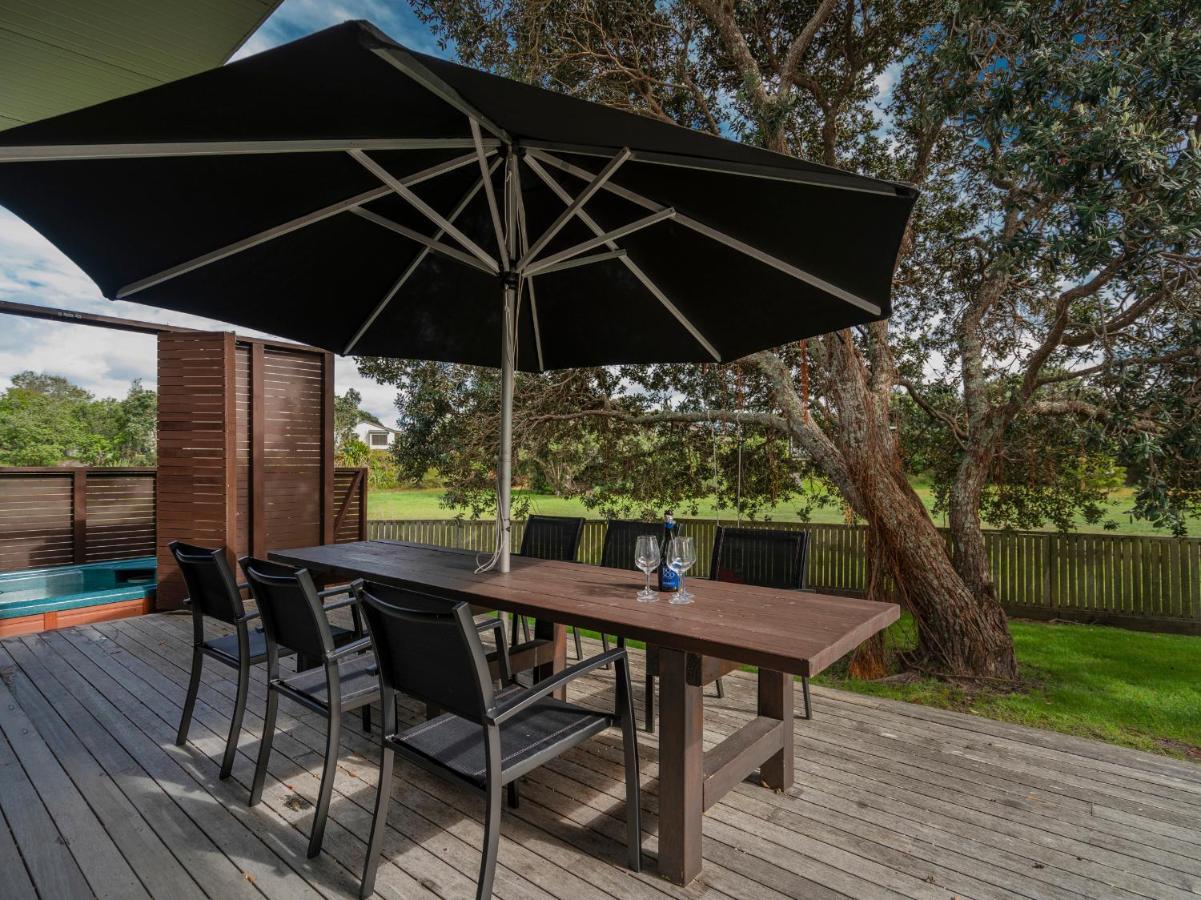 Little Paua - Pauanui Holiday Home Экстерьер фото